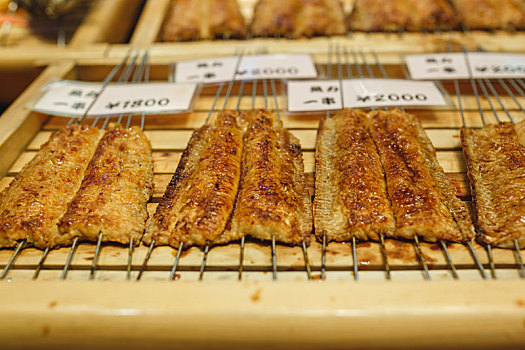 日本传统料理,街头小吃烤鳗鱼串