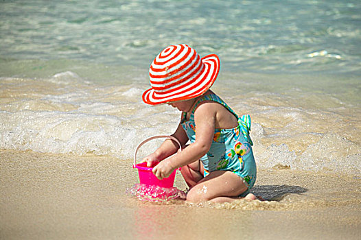 女婴,玩,海滩
