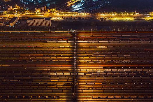 航拍河南郑州北站铁路编组站编组场货物列车夜景