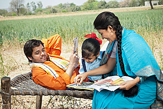 农民,读,报纸,妻子,教育,女儿,印度