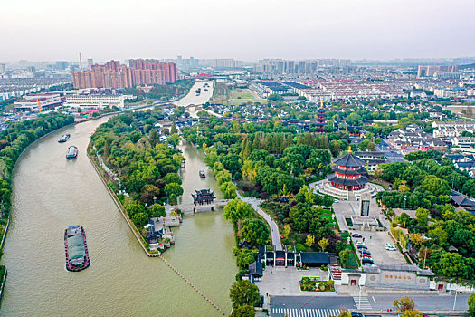 航拍江苏苏州京杭运河畔枫桥风景名胜区