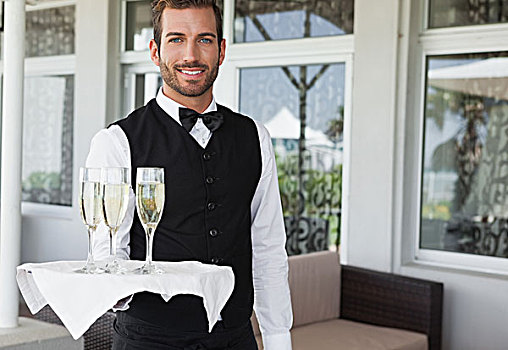 英俊,微笑,服务员,拿着,托盘,香槟