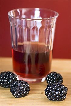 玻璃杯,黑莓,果汁,新鲜