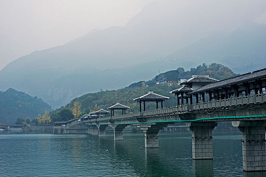 白帝城风雨廊桥