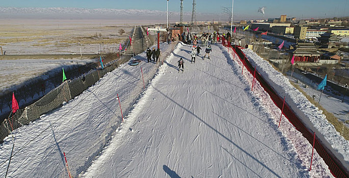 航拍新疆巴里坤滑雪场