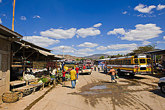 公交车站,菜市场,尼加拉瓜,中美洲