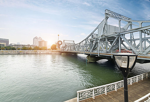 天津解放桥桥和现代城市建筑