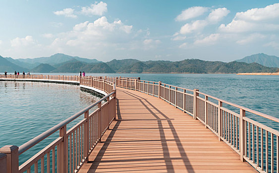 黄山太平湖栈桥