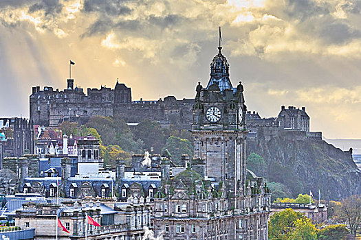 爱丁堡城堡,巴尔莫拉尔,钟楼,黄昏,苏格兰