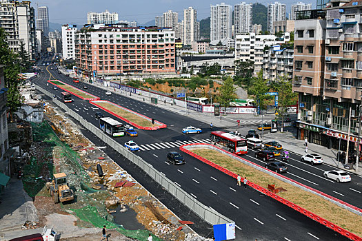 贵州遵义上海路升级改造,拓宽至8车道