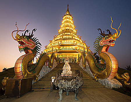 相似,龙,入口,寺院,庙宇,雕塑,头部,黎明,清莱,省,北方,泰国,亚洲