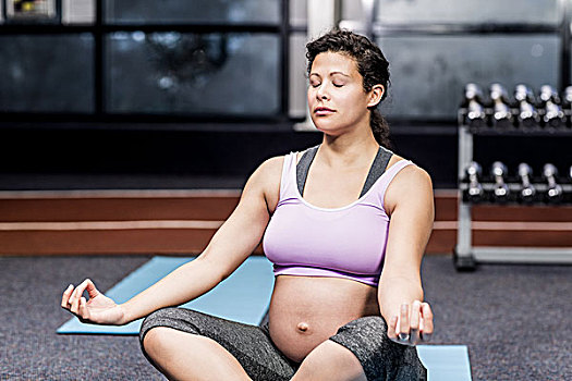 孕妇,瑜伽练习,休闲,中心