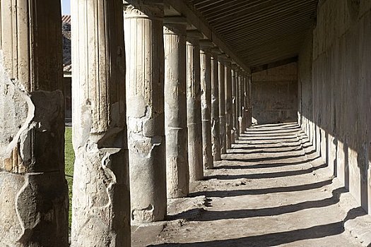 柱廊,庞培,意大利