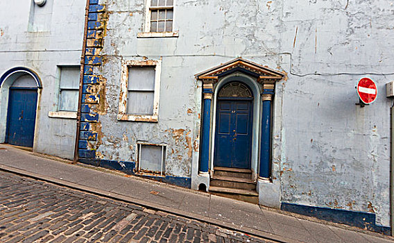 蓝色,入口,建筑,街道,上坡,禁止进入,标识,墙壁,诺森伯兰郡,英格兰