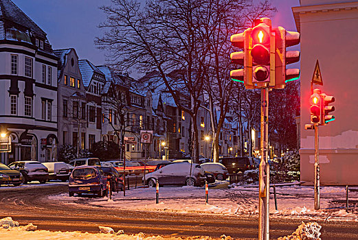 积雪,红绿灯,红色,行人,暮光,老,不莱梅,房子,德国,欧洲