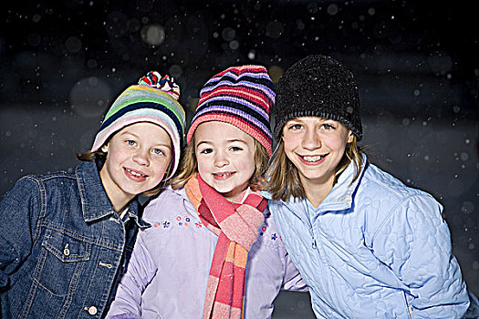 三个女孩,户外,冬天