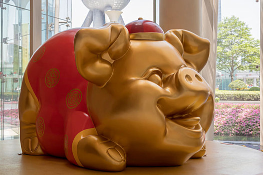金猪雕塑