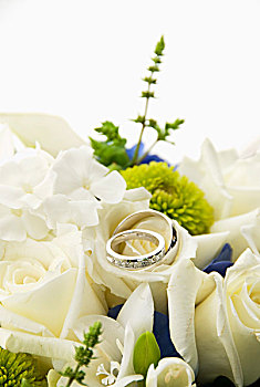 花束,白色,玫瑰,两个,婚戒,上面,波特兰,俄勒冈,美国