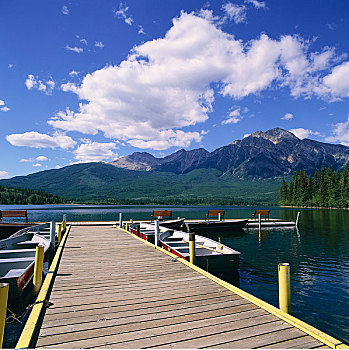 码头,湖,金字塔,碧玉国家公园,艾伯塔省,加拿大