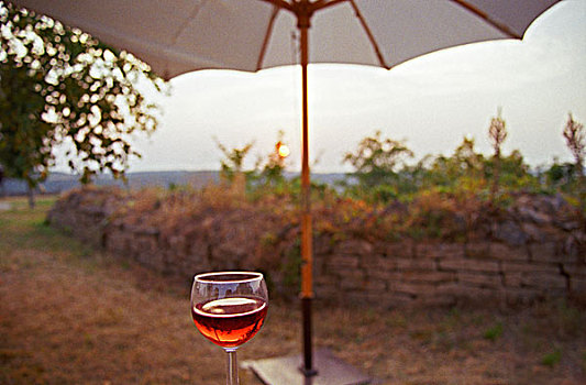 热,夏天,勃艮第,日落,玻璃,玫瑰葡萄酒,阳伞