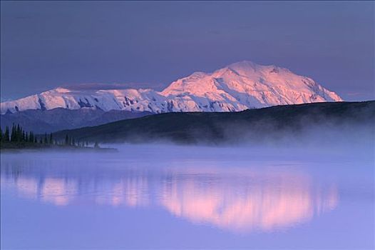 麦金立山,上方,旺湖,晨雾,德纳里国家公园,夏天