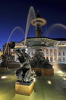 葡萄牙,里斯本,罗斯奥广场,特写,喷泉,夜晚