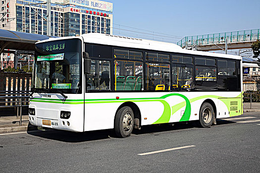 上海公交大巴车特写