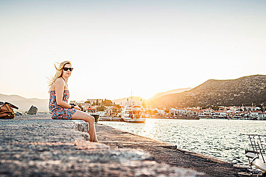 坐,女人,海岸,萨摩斯岛,希腊