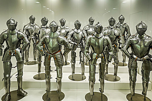托莱多军事博物馆盔甲模型