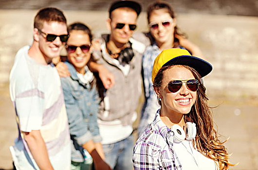 暑假,青少年,概念,少女,墨镜,帽,耳机,休闲,朋友,户外