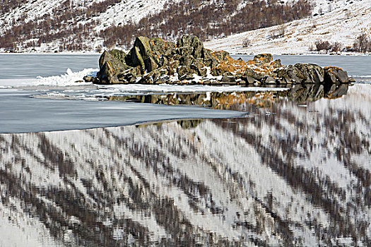 海冰,岩石,岛屿,罗浮敦群岛,挪威