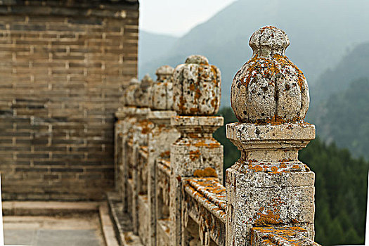 五台山寺庙里的石护栏