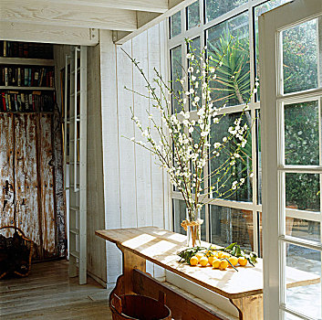 生活方式,简单,插花,玻璃花瓶,普罗旺斯地区艾克斯,高兴,木质,餐厅,桌子,正面,大,玻璃窗