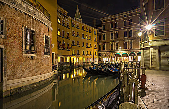 运河,小船,夜晚,威尼斯,威尼托,意大利