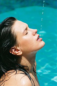 肖像,女人,游泳池,侧面,闭眼,湿发,水,嘴唇