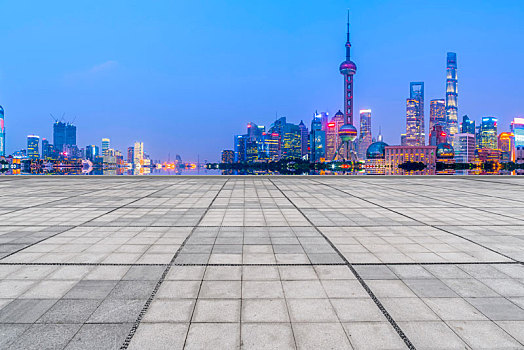 地砖道路和上海陆家嘴天际线夜景