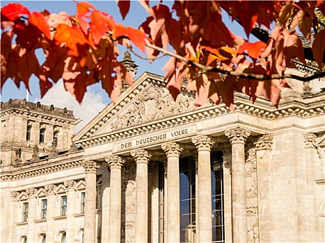 德国联邦议院,秋天