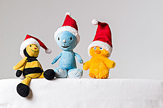 三个,长毛绒,玩具,穿,圣诞老人,帽子
