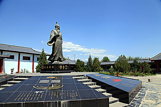 周文王塑像