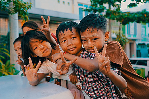 缅甸小孩