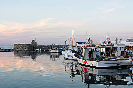 渔船,停泊,港口,日落,帕罗斯岛,基克拉迪群岛,爱琴海,希腊