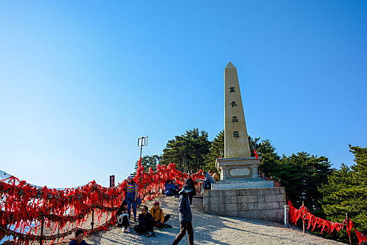 华山春日盛景