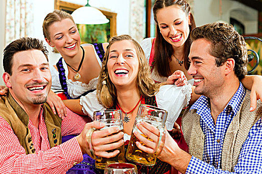旅店,酒吧,巴伐利亚,群体,五个,男青年,女人,传统,喝,啤酒,聚会