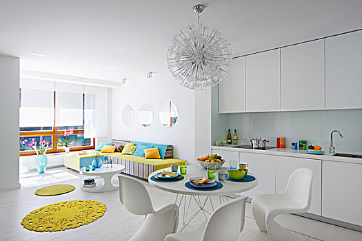白色,室内,就餐区,经典,壳,椅子,相对,合适,厨房,圆,黄色,地毯,彩色