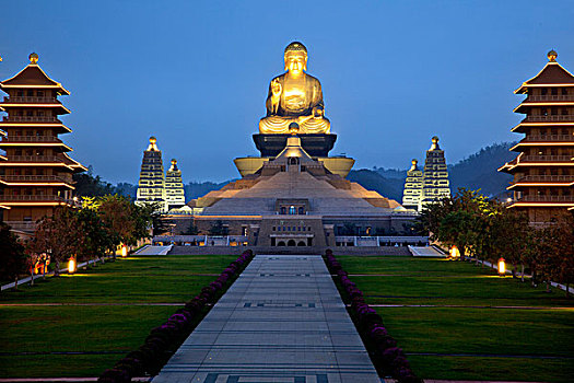 台湾,高雄,佛光山,佛陀纪念馆,佛陀纪念馆夜景