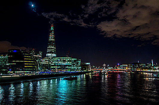 市政厅,堤岸,泰晤士河,夜晚,伦敦,南英格兰,英格兰,英国,欧洲