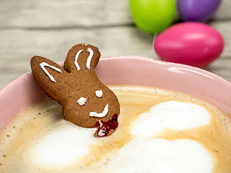 复活节兔子,一杯咖啡