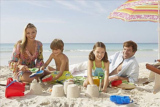 家庭,玩,沙子,海滩,马略卡岛,西班牙