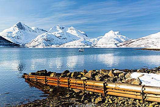 冬季风景,积雪,山,岛屿,特罗姆斯,挪威
