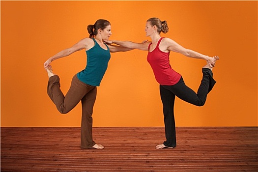 两个女人,表演,瑜珈